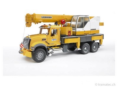 Bruder MACK Granite Liebherr Kran-LKW - 02818